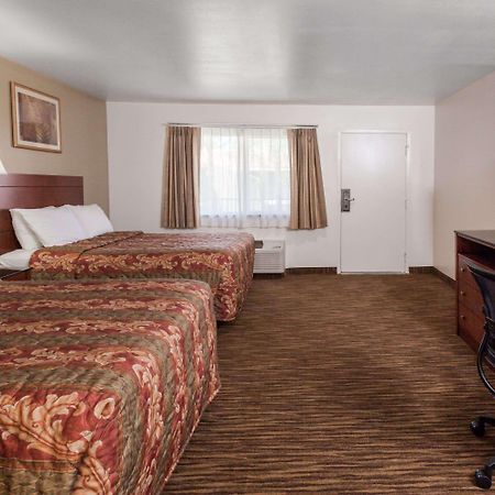 Travelodge By Wyndham Hemet Ca Bagian luar foto