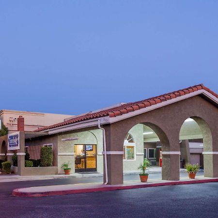 Travelodge By Wyndham Hemet Ca Bagian luar foto