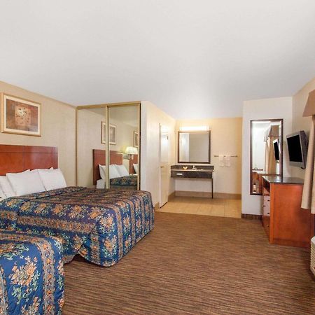 Travelodge By Wyndham Hemet Ca Bagian luar foto