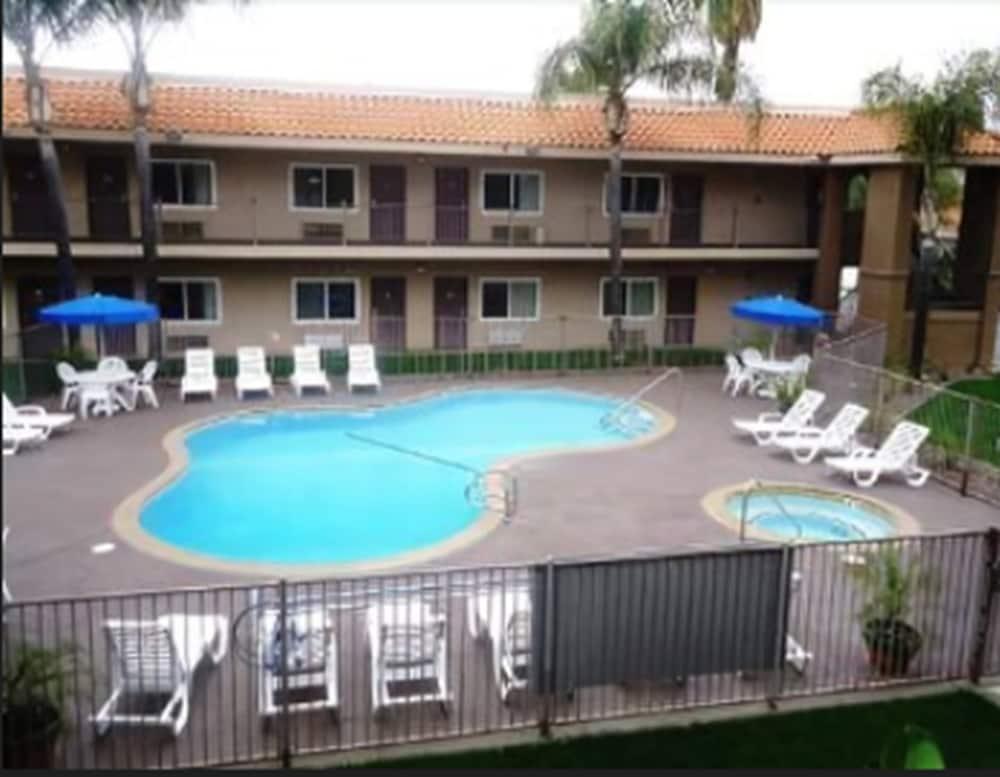Travelodge By Wyndham Hemet Ca Fasilitas foto