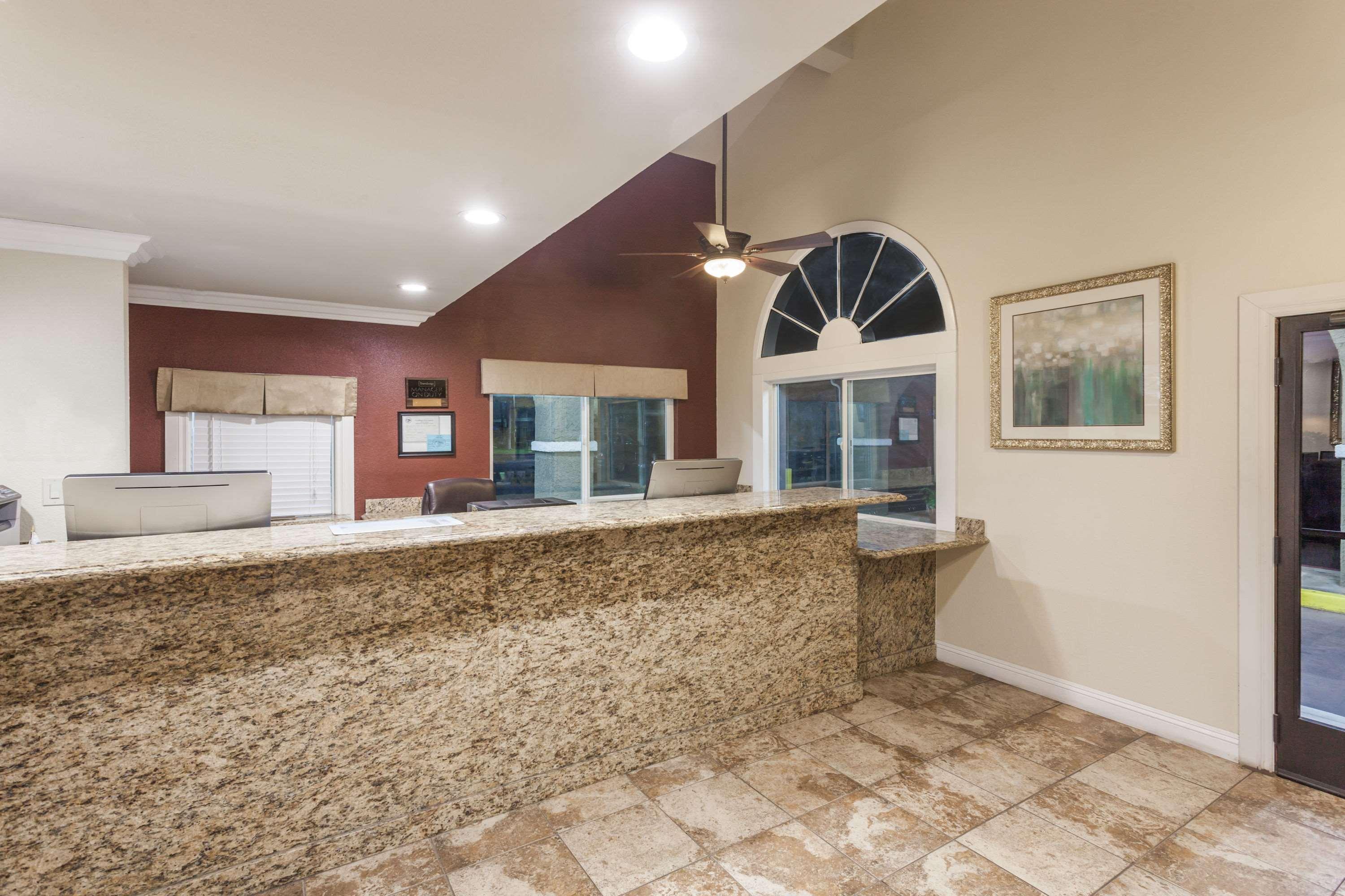 Travelodge By Wyndham Hemet Ca Bagian luar foto