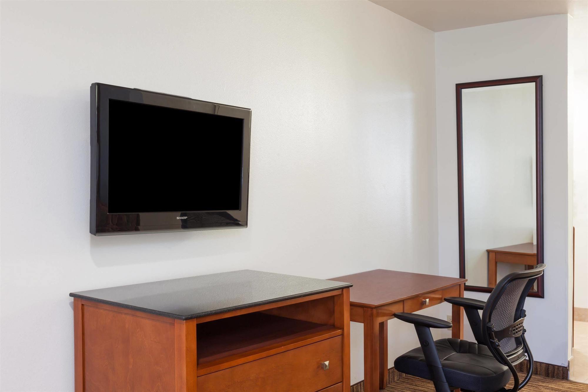 Travelodge By Wyndham Hemet Ca Bagian luar foto
